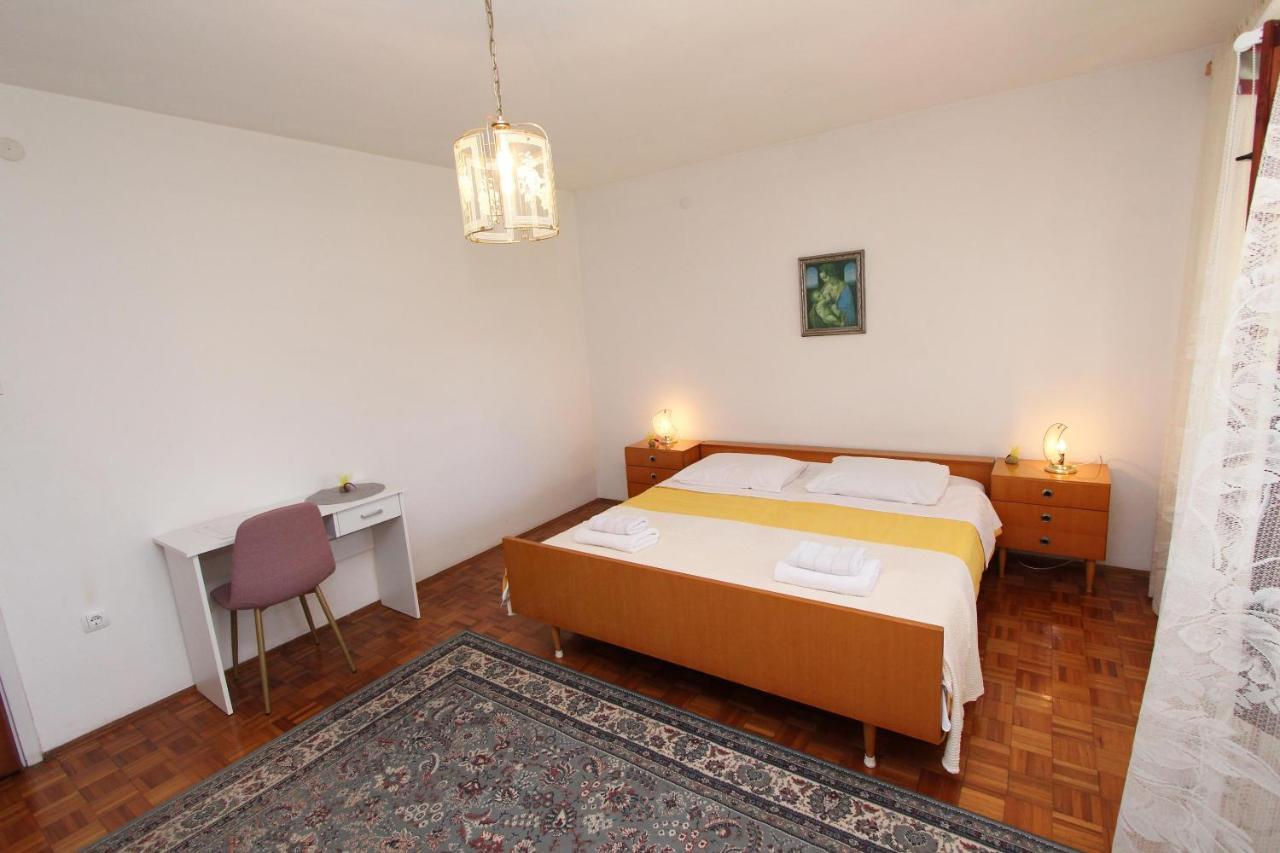 Rooms And Apartments Dino Rovinj Exterior foto