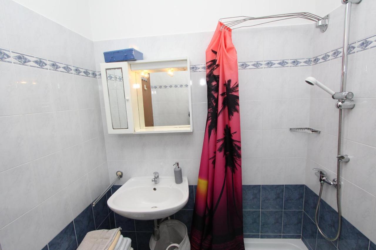 Rooms And Apartments Dino Rovinj Exterior foto