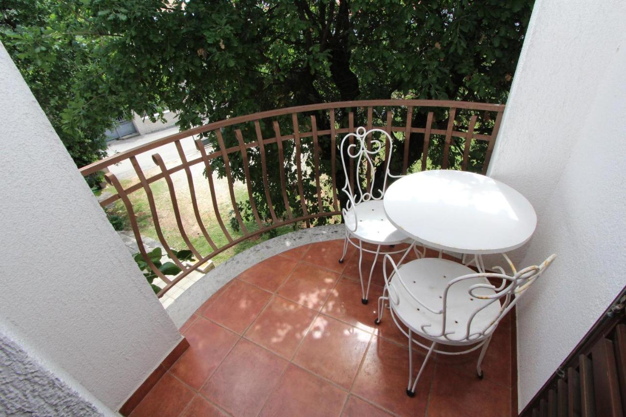 Rooms And Apartments Dino Rovinj Exterior foto